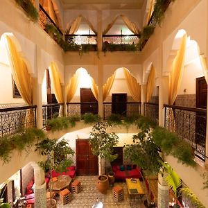 Abélia Riad
